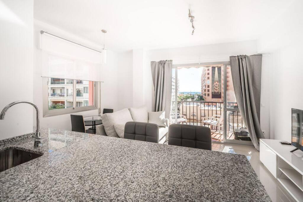 Stunning Fuengirola Gem With City And Sea Views Eksteriør bilde